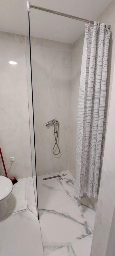 Biser Apartmani พอดโกริกา ภายนอก รูปภาพ