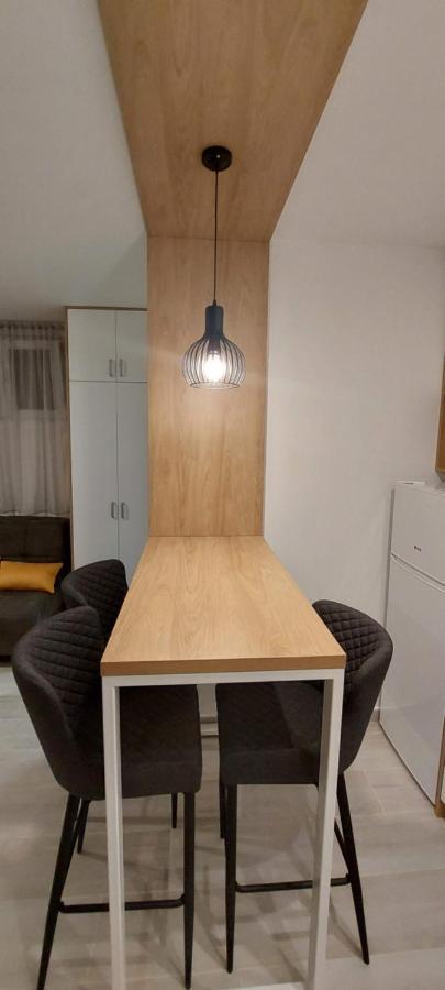Biser Apartmani พอดโกริกา ภายนอก รูปภาพ