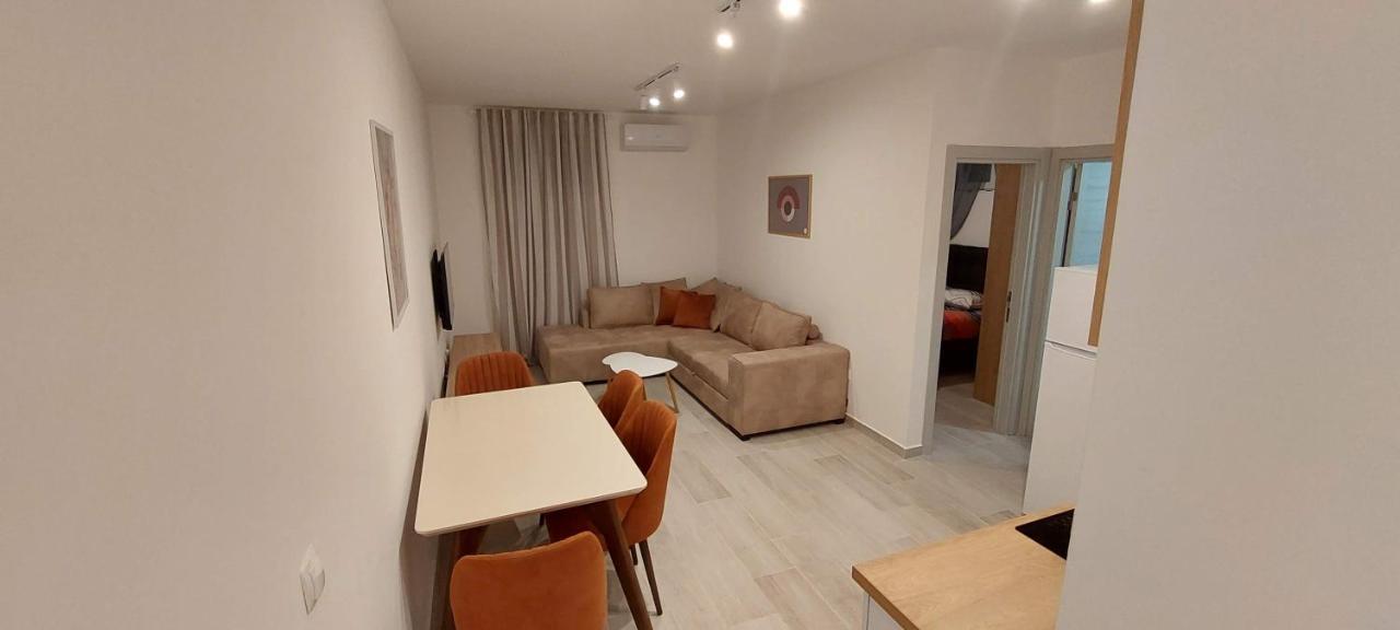 Biser Apartmani พอดโกริกา ภายนอก รูปภาพ